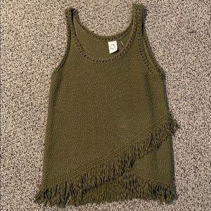 Women’s sleeveless top